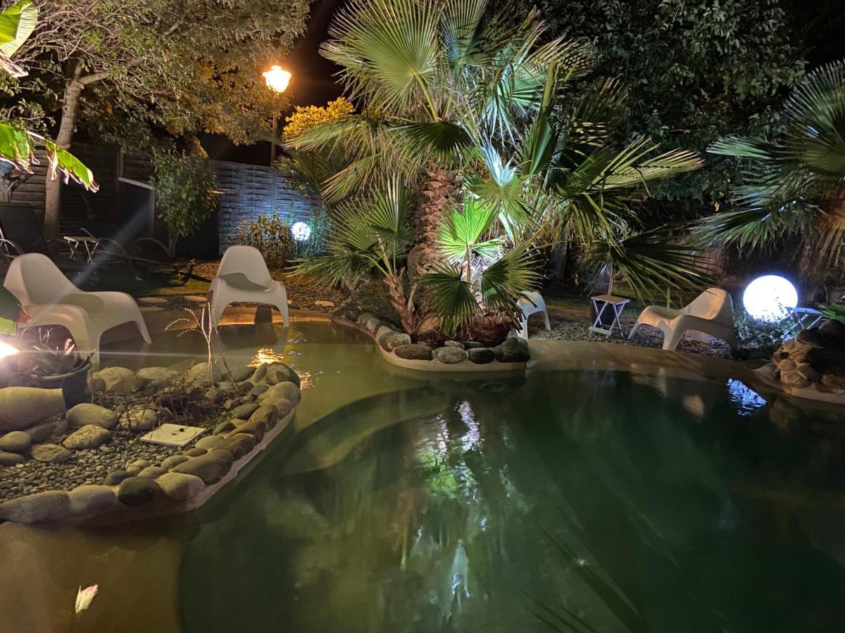 Chambre D'Hotes "Le Village" Villenouvelle Bagian luar foto