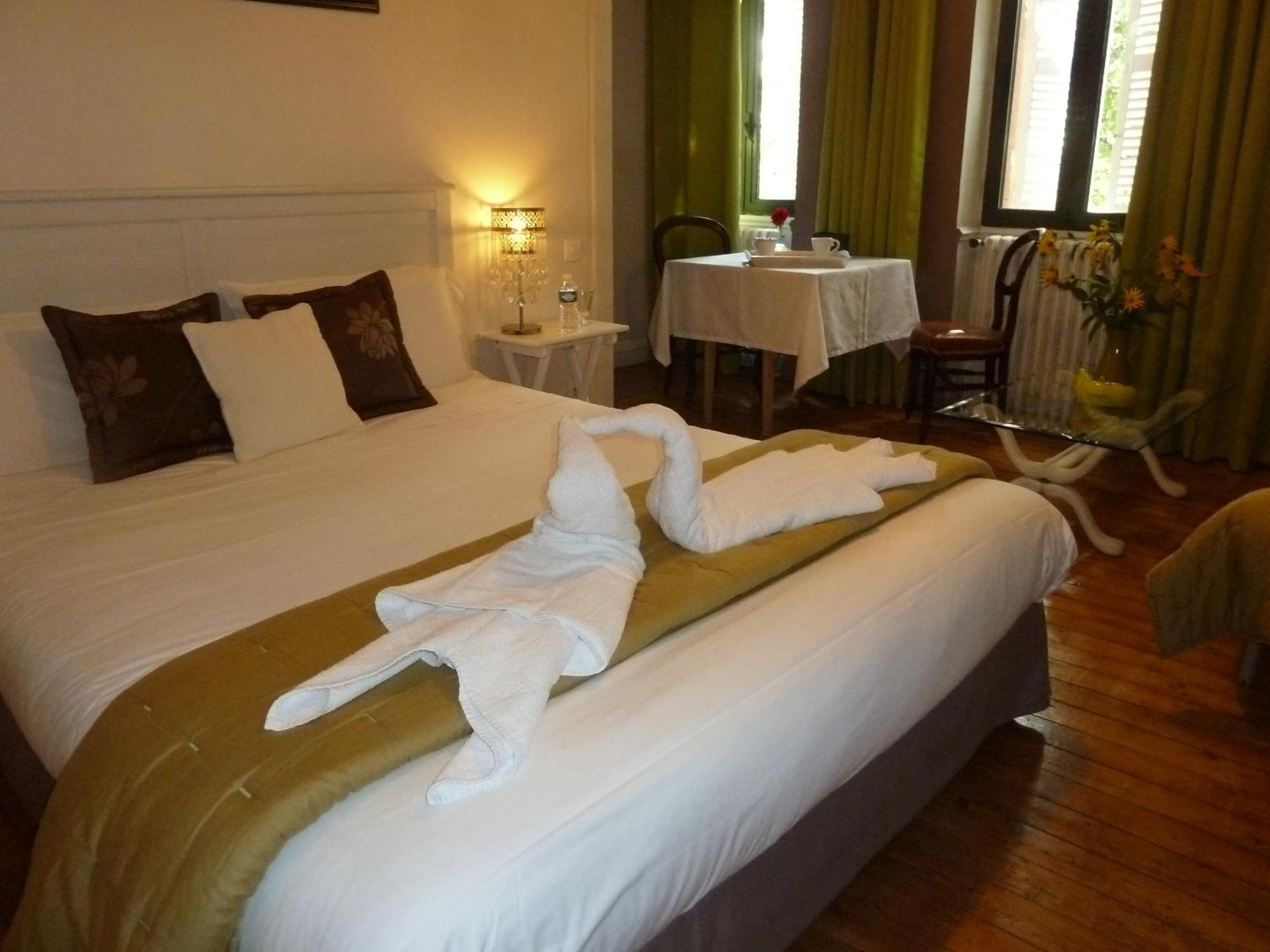 Chambre D'Hotes "Le Village" Villenouvelle Ruang foto