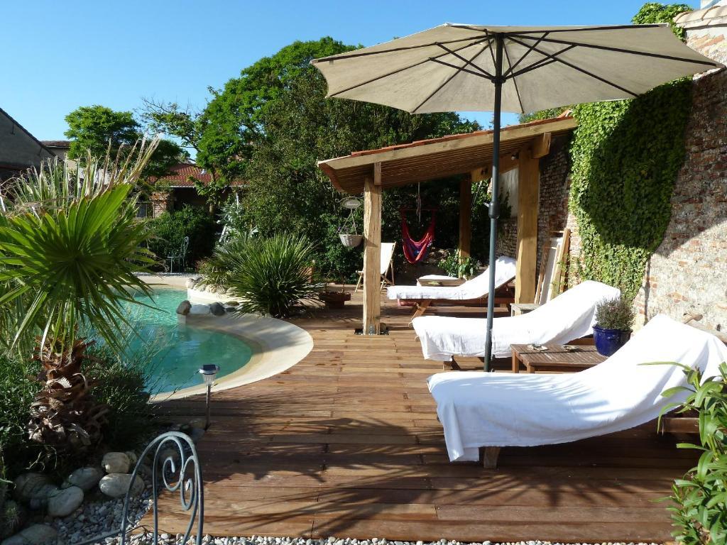 Chambre D'Hotes "Le Village" Villenouvelle Bagian luar foto